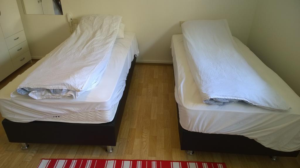 Budget Apartment With Ocean View Isafjordur Exterior photo